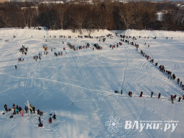 Великолукские пилоты присоединились к Рождественской фиесте «Яблоки на снегу» (ФОТО)