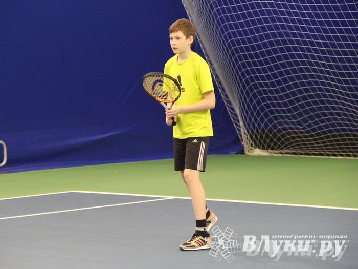 В Великих Луках прошло Первенство по большому теннису (фото)