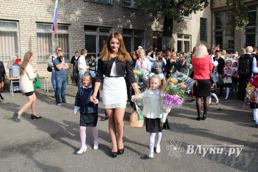 День знаний в школах города