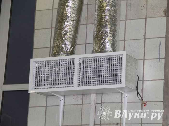 В Великих Луках завершается ремонт бассейна (ФОТО)