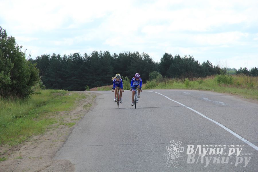 ВЛуки.ру: Состоялся Чемпионат и Первенство России среди девушек по велоспорту в парной гонке.