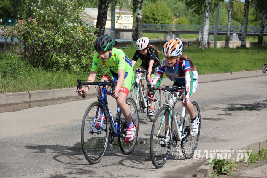 В Великих Луках прошли Всероссийские соревнования по велосипедному спорту (ФОТО)