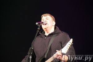 В Великих Луках прошел фестиваль живой музыки «Ставим на аватарках небо» (фото)