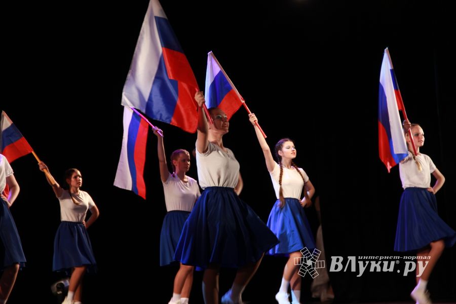 В ДК ЛК состоялся итоговый концерт фестиваля «Великолукская веснянка» (ФОТО)