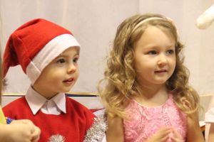 Новогодние утренники в Великих Луках продолжаются (ФОТО)