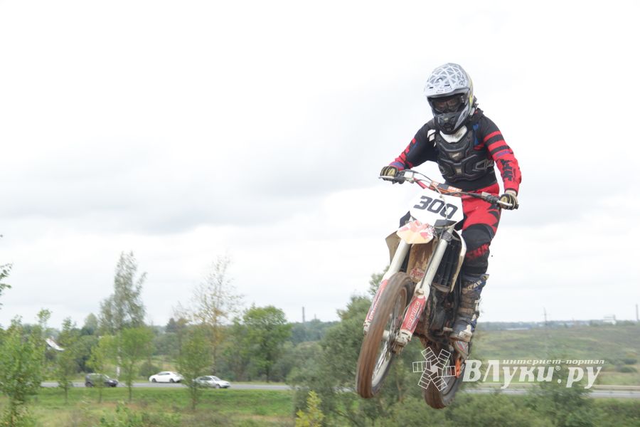 Мотокросс в Булынино: драйва много, зрителей мало (ФОТО)