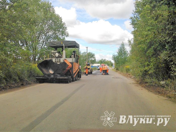 На кладбище по хорошей дороге (ФОТО)