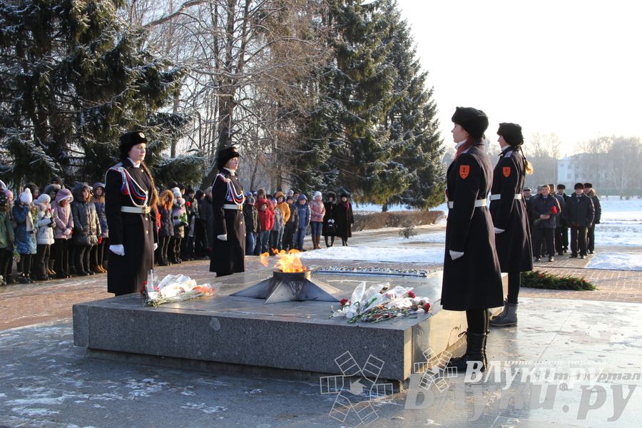 Торжественные мероприятия, посвященные 71-й годовщине освобождения Великих Лук от немецко-фашистских захватчиков (фото)