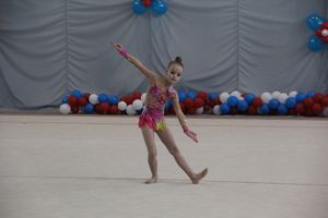 ​В Великих Луках прошли соревнования по художественной гимнастике (ФОТО)