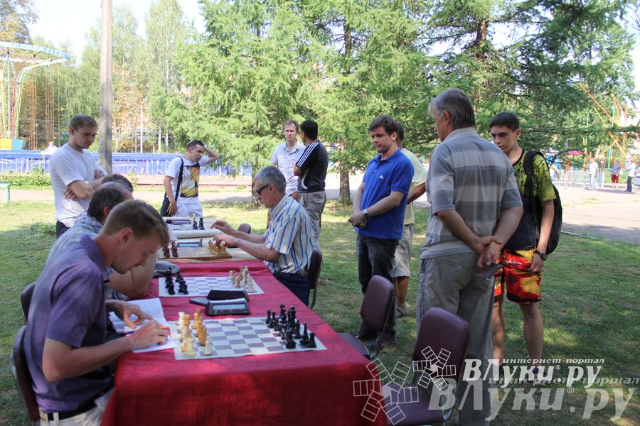 В Великих Луках отметили День физкультурника