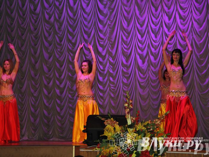 Танцевальный концерт «Восточные краски осени» прошел в музыкальной школе