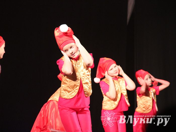 Маша, Медведь и все, все, все на сцене ДК Ленина (ФОТО)