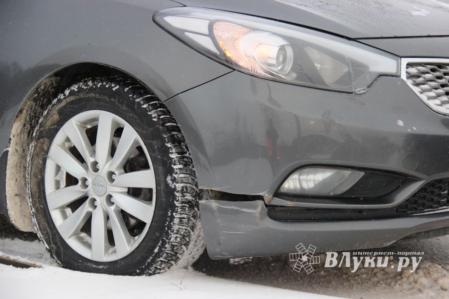 ДТП на улице Гражданской в Великих Луках (ФОТО)