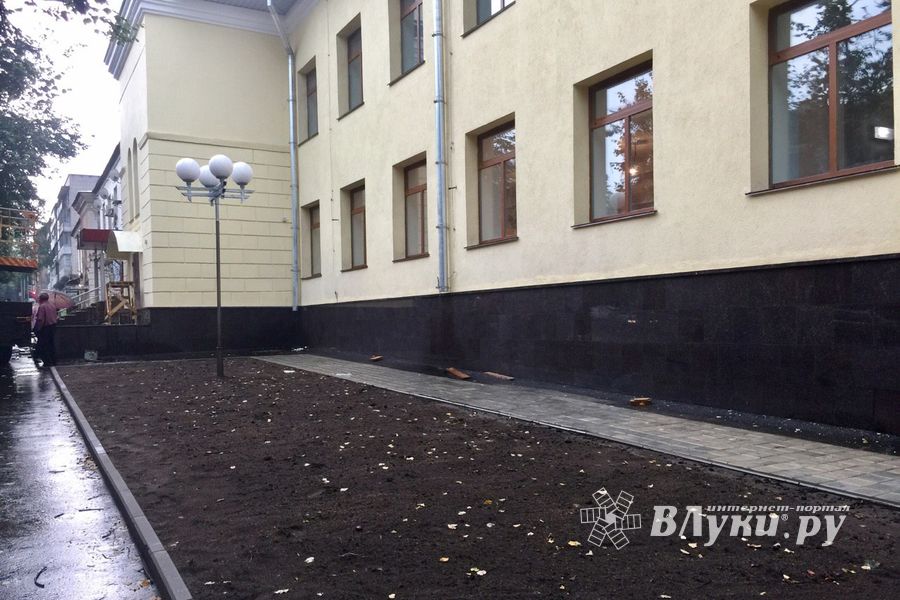 В Великих Луках драмтеатр подготавливают к открытию (ФОТО)