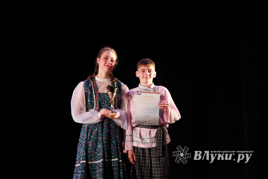 В ДК ЛК состоялся итоговый концерт фестиваля «Великолукская веснянка» (ФОТО)