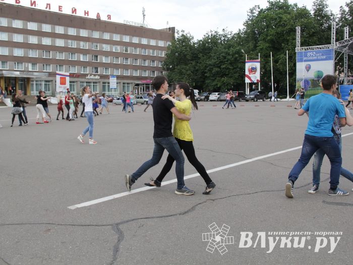 Репетиция вальса