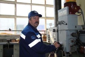 И.П. Никифоров, слесарь-инструментальщик ремонтно-инструментального цеха