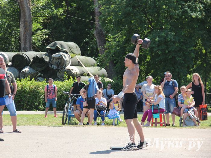В Великих Луках прошёл Олимпийский День (ФОТО)