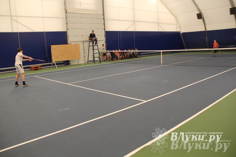 В СК «Ника» проходит открытый городской турнир по большому теннису (фото)