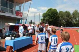 Юные футболисты из Калининграда стали победителями турнира «Локобол» в Великих Луках (фото)