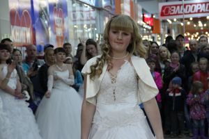 В Великих Луках бегали невесты (ФОТО)