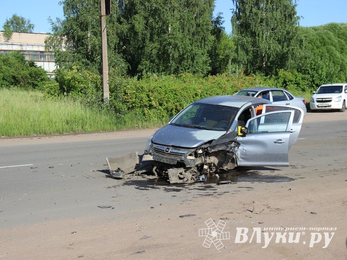 ДТП с участием трёх автомобилей на улице Гоголя (ФОТО)