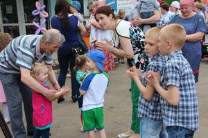 В Великих Луках чествовали близнецов (ФОТО)