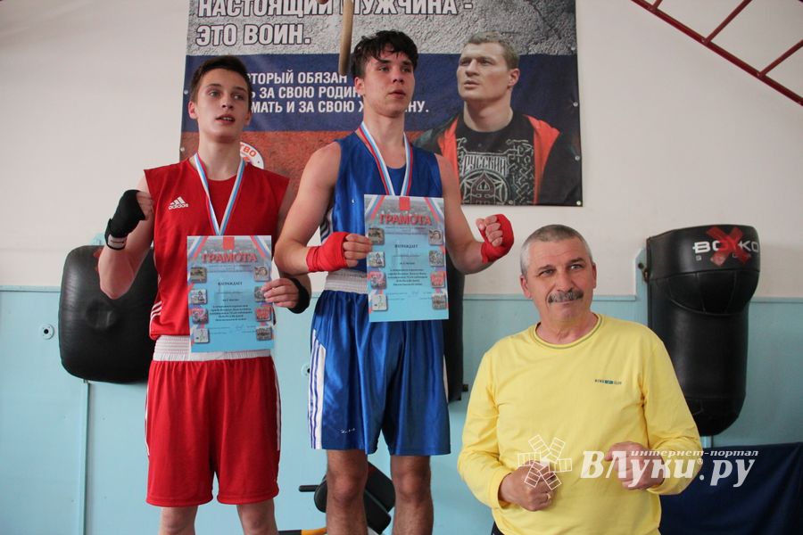 В Великих Луках завершился открытый турнир по боксу (ФОТО)