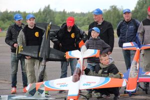 В Великих Луках проходит 7-й Фестиваль авиамодельного спорта (ФОТО)