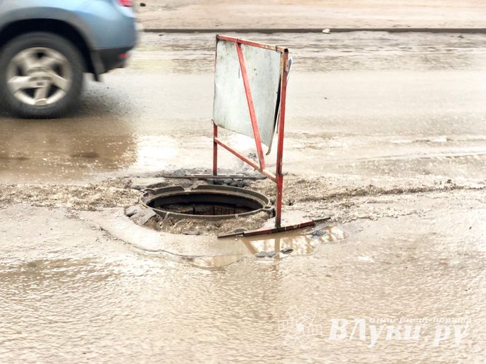 На ул.Дьяконова автолюбителей ждёт неприятный сюрприз (ФОТО)