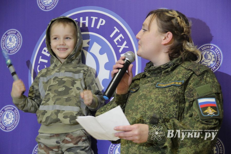 В Великих луках прошёл городской этап конкурса  «Заботливая мама»