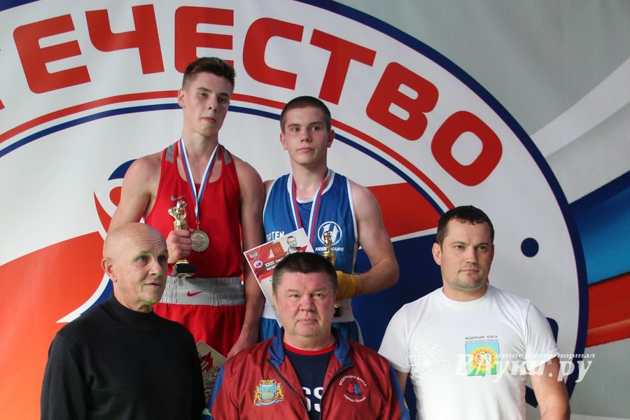 В Великих Луках прошел турнир по боксу памяти Е. Клевцова (ФОТО)