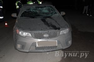 В великих Луках сбит пешеход