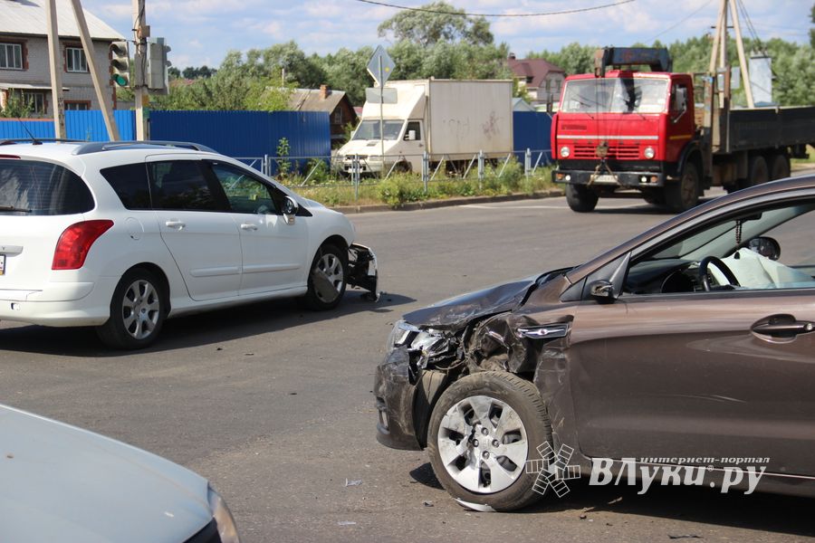 Некоторые подробности ДТП на Дьяконова – Третьей Ударной (ФОТО)