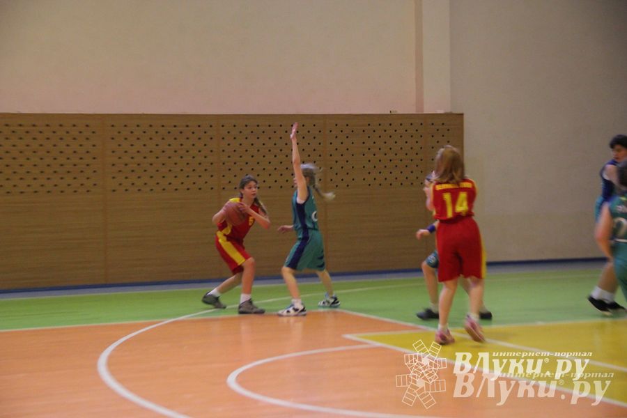 Великолукские баскетболисты стали победителями междугородних соревнований по баскетболу