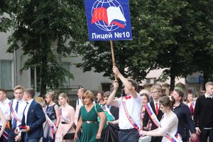 Великолукской «Бригантине» пришлось поплавать под дождём (ФОТО)