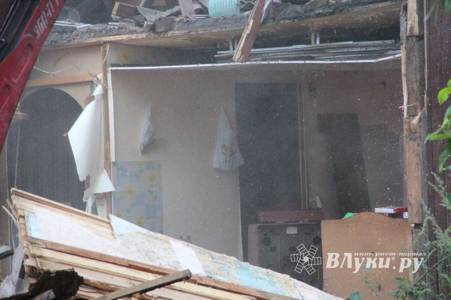 Великие Луки: ломать - не строить