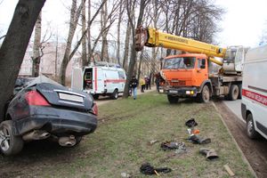 Молодого мужчину с места ДТП на пр-те Гагарина увезла скорая (ФОТО, ВИДЕО)