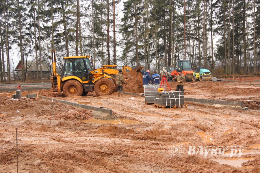 В медленном строительстве великолукского велоцентра виноват дождь