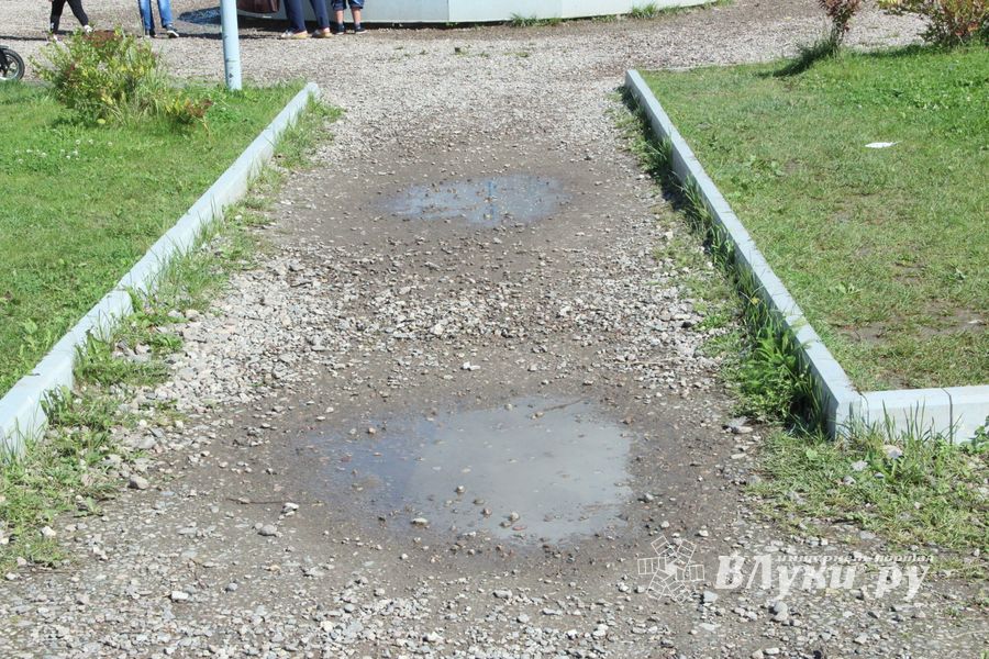 В сквере на Вокзальной обновилась детская площадка (ФОТО)