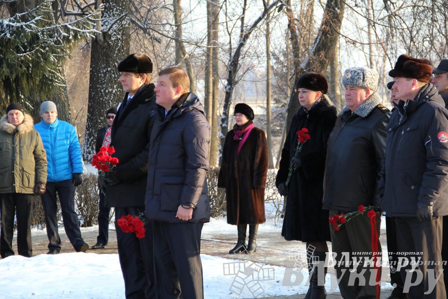 Торжественные мероприятия, посвященные 71-й годовщине освобождения Великих Лук от немецко-фашистских захватчиков (фото)