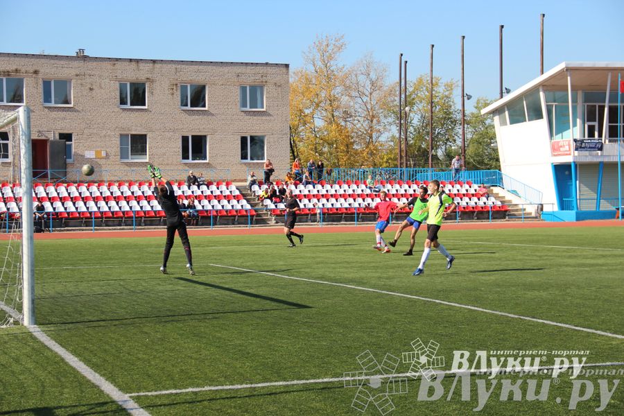 В Великих Луках завершился открытый турнир по футболу памяти М. Ф. Хренова (фото)