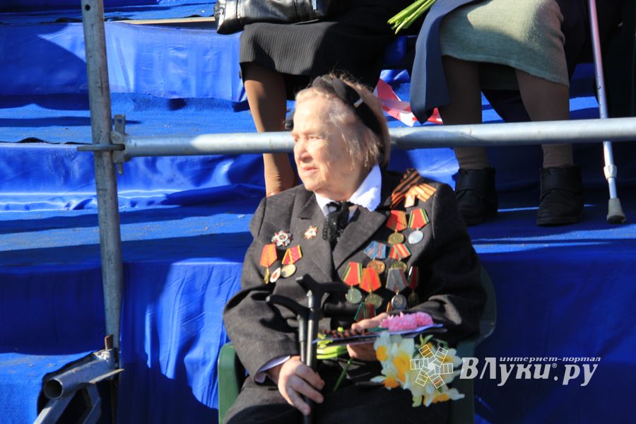 Великие Луки отмечают День Победы