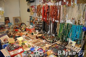 Универсальная выставка проходит в Великих Луках (фото)