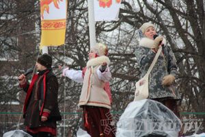 В Великих Луках встретили Масленицу