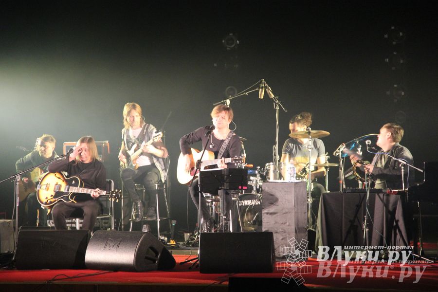 В Великих Луках выступила группа Би-2 (фото)