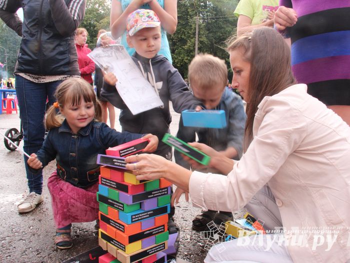 ​Tele2 поздравила великолучан с Днем рождения любимого города (фото)