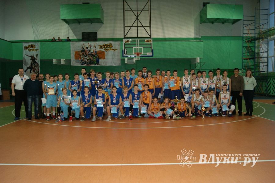 Великолучане завоевали бронзу на Международном турнире по баскетболу (ФОТО)