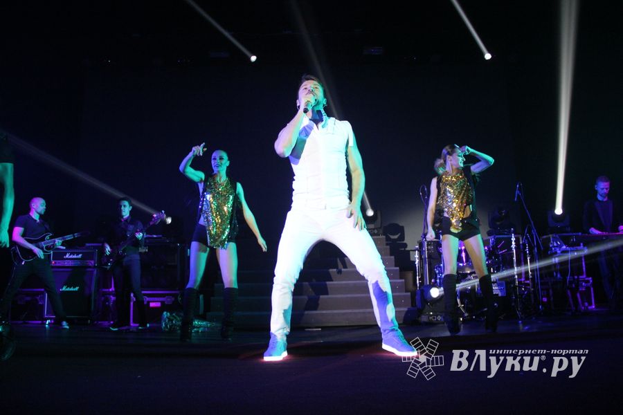 В Великих Луках состоялся концерт Сергея Лазарева