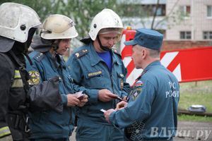 В Великих Луках прошли областные соревнования среди пожарных по спасению пострадавших